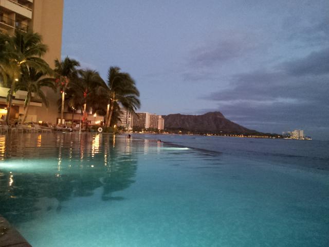 Waikiki Shore Beachfront Honolulu Bagian luar foto